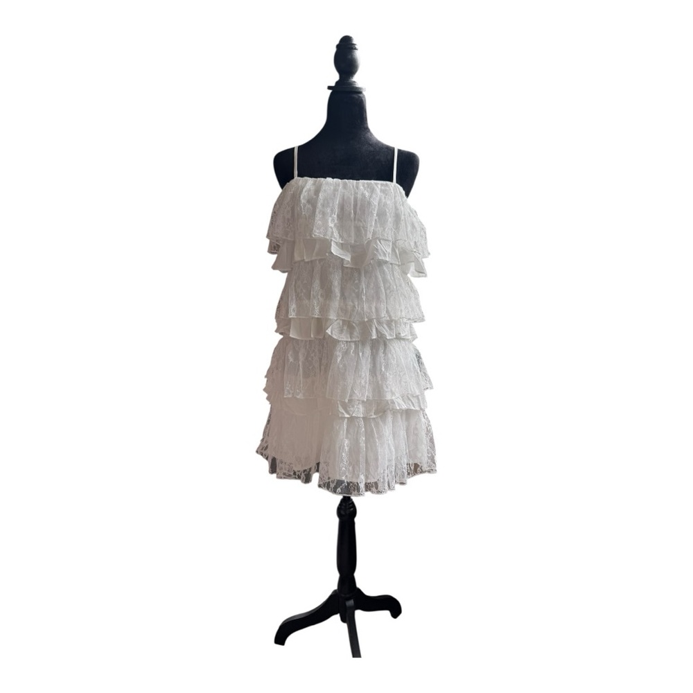 NWT LULUS Layer‎ On the Love White Tiered Lace Sleeveless Mini Dress - Picture 2 of 7